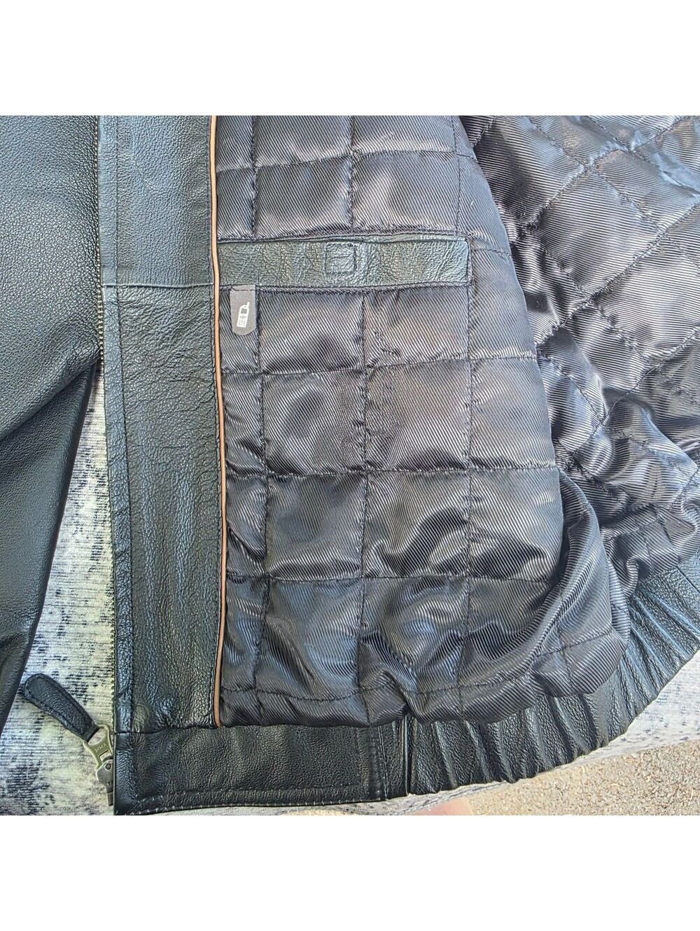 NWOT - Perfect condition, St. John's Bay authentic leather jacket - Picture 4 of 9